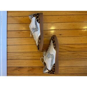 Dolce Vita Leopard Glitter Star Sneakers Women White Tan Lace Up Low Top Size 9